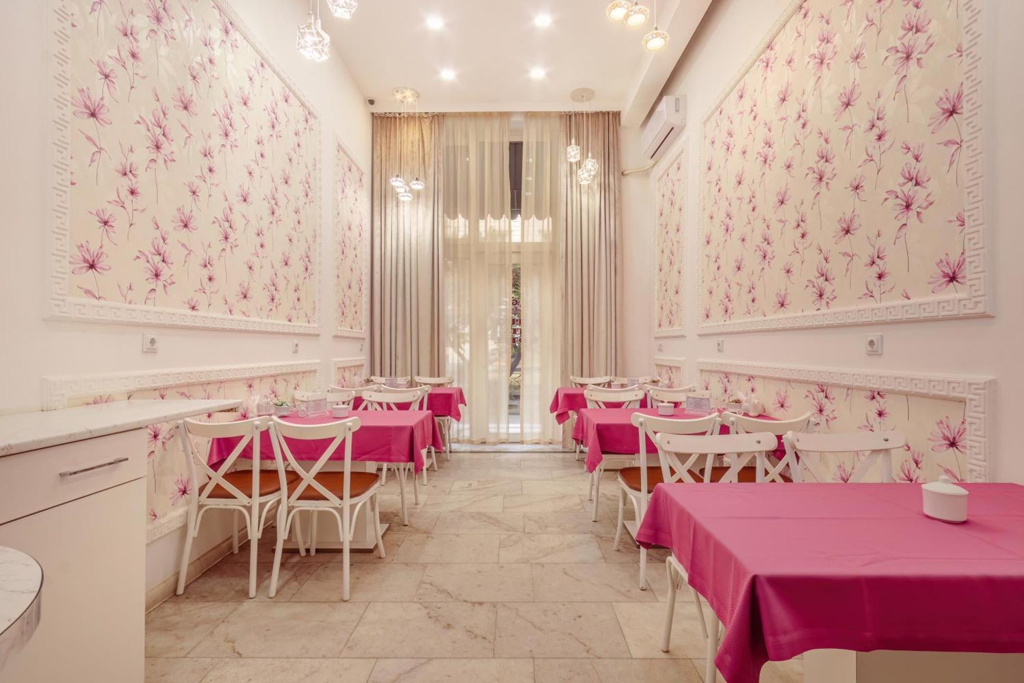 Deluxe Hotel Baku Ngoại thất bức ảnh