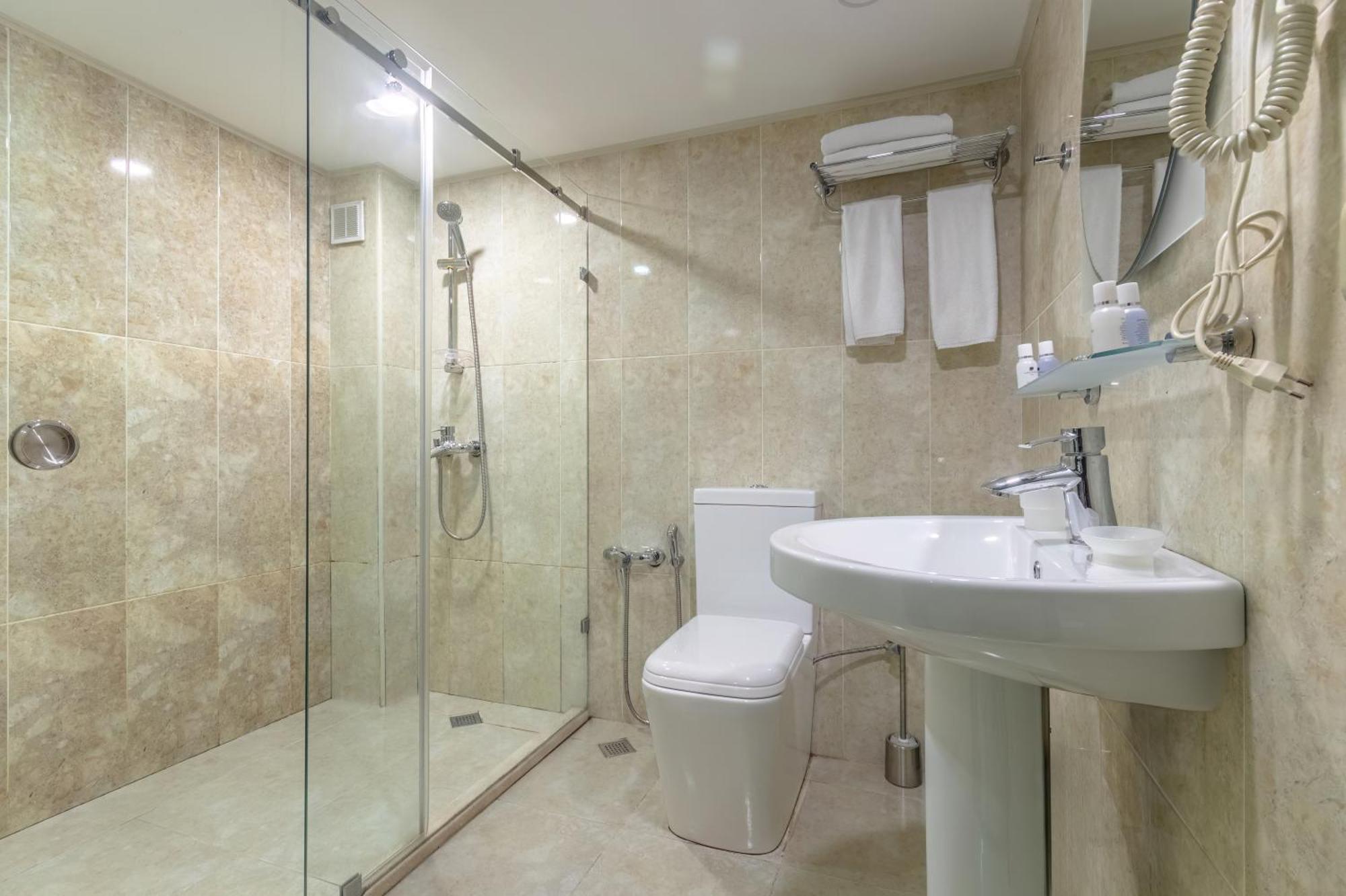 Deluxe Hotel Baku Ngoại thất bức ảnh