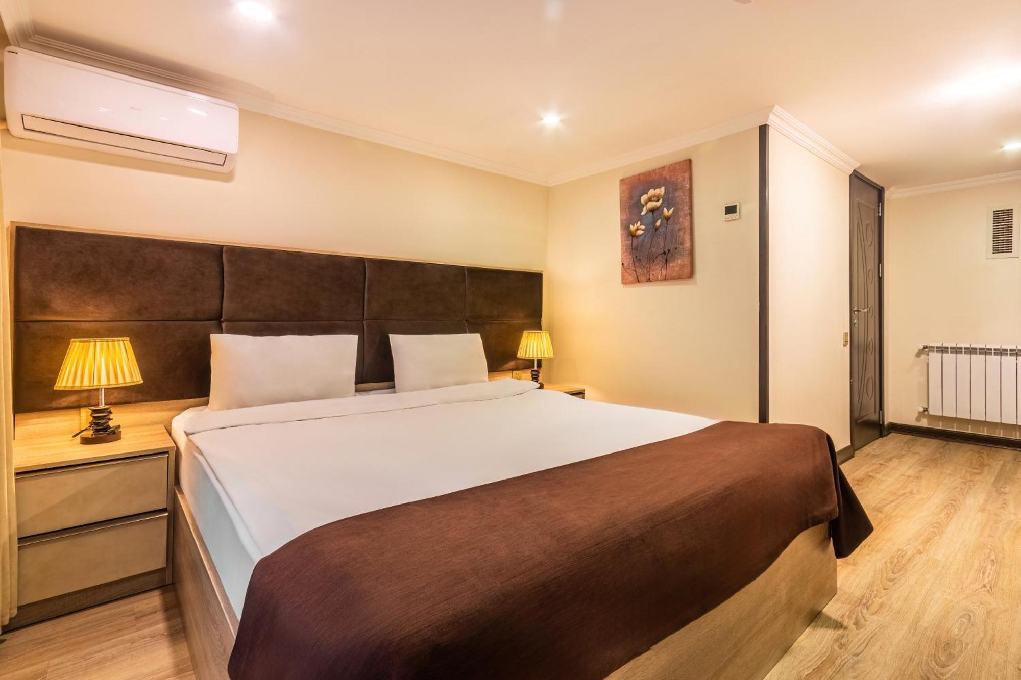 Deluxe Hotel Baku Ngoại thất bức ảnh