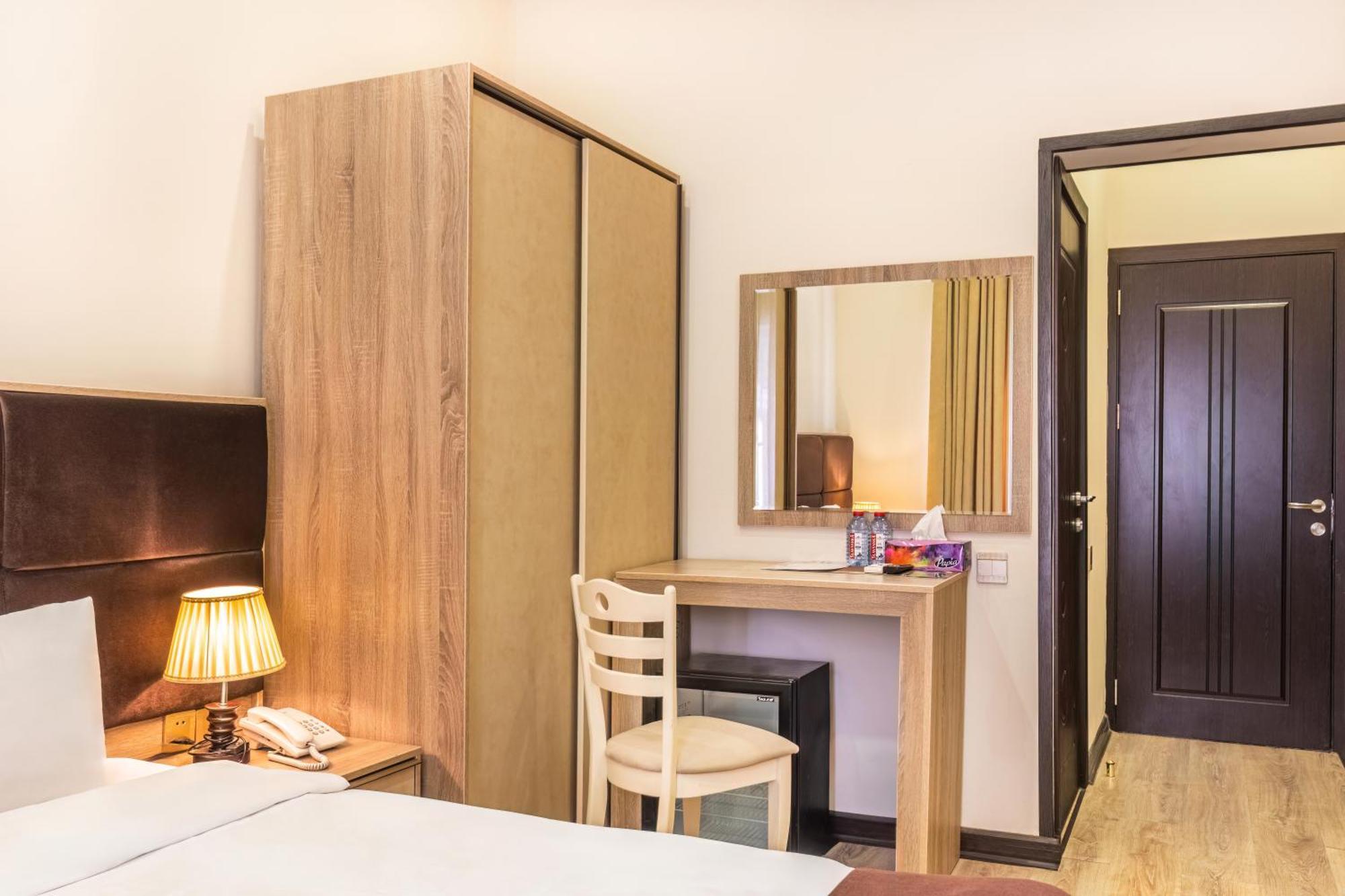 Deluxe Hotel Baku Ngoại thất bức ảnh