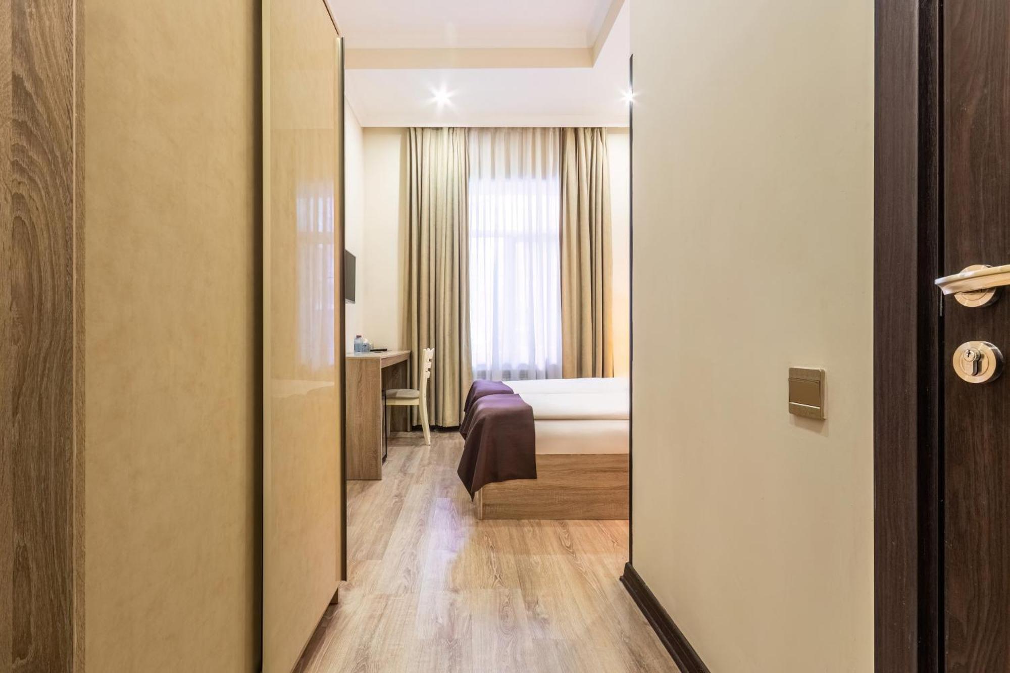 Deluxe Hotel Baku Ngoại thất bức ảnh