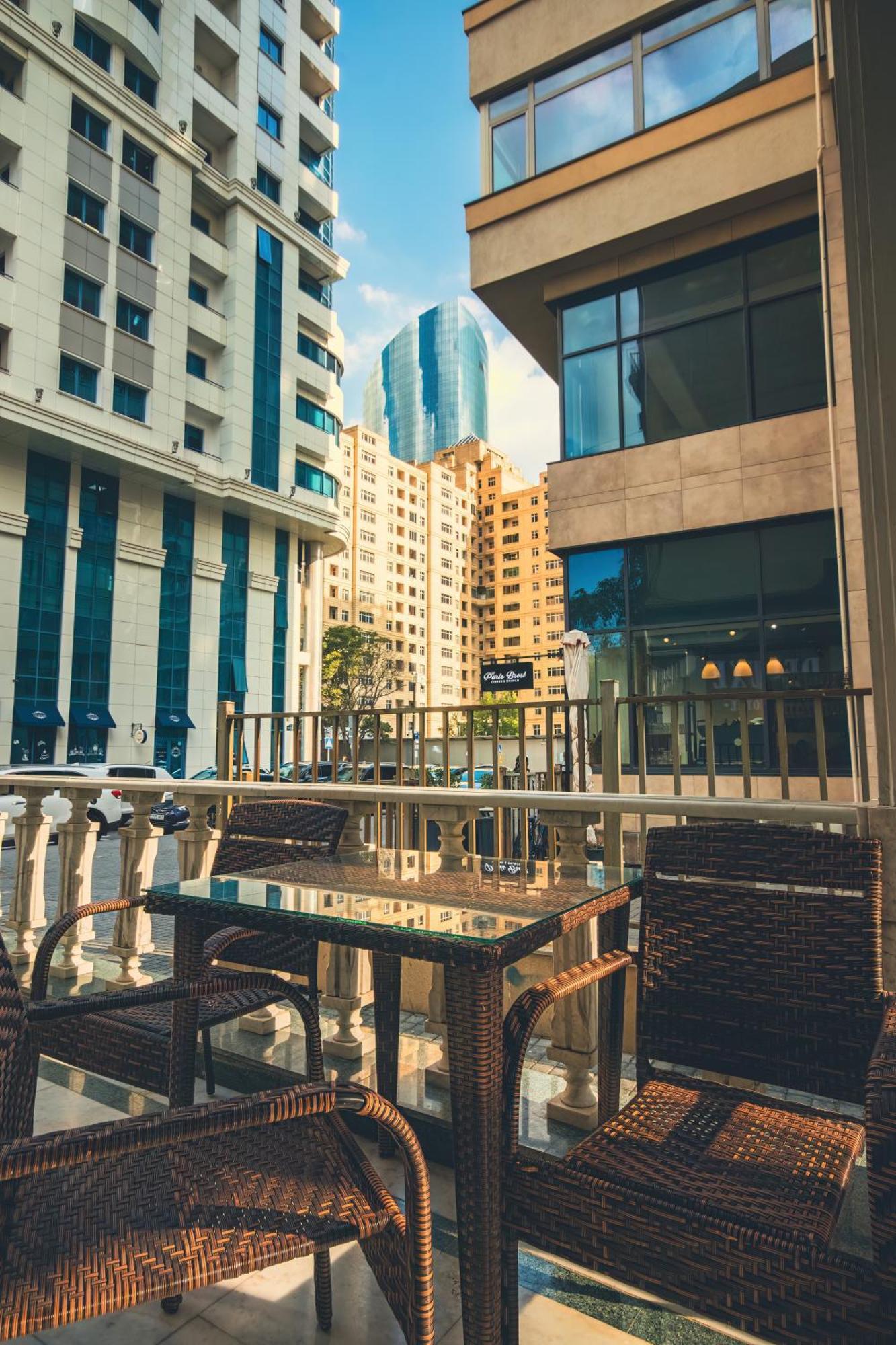 Deluxe Hotel Baku Ngoại thất bức ảnh