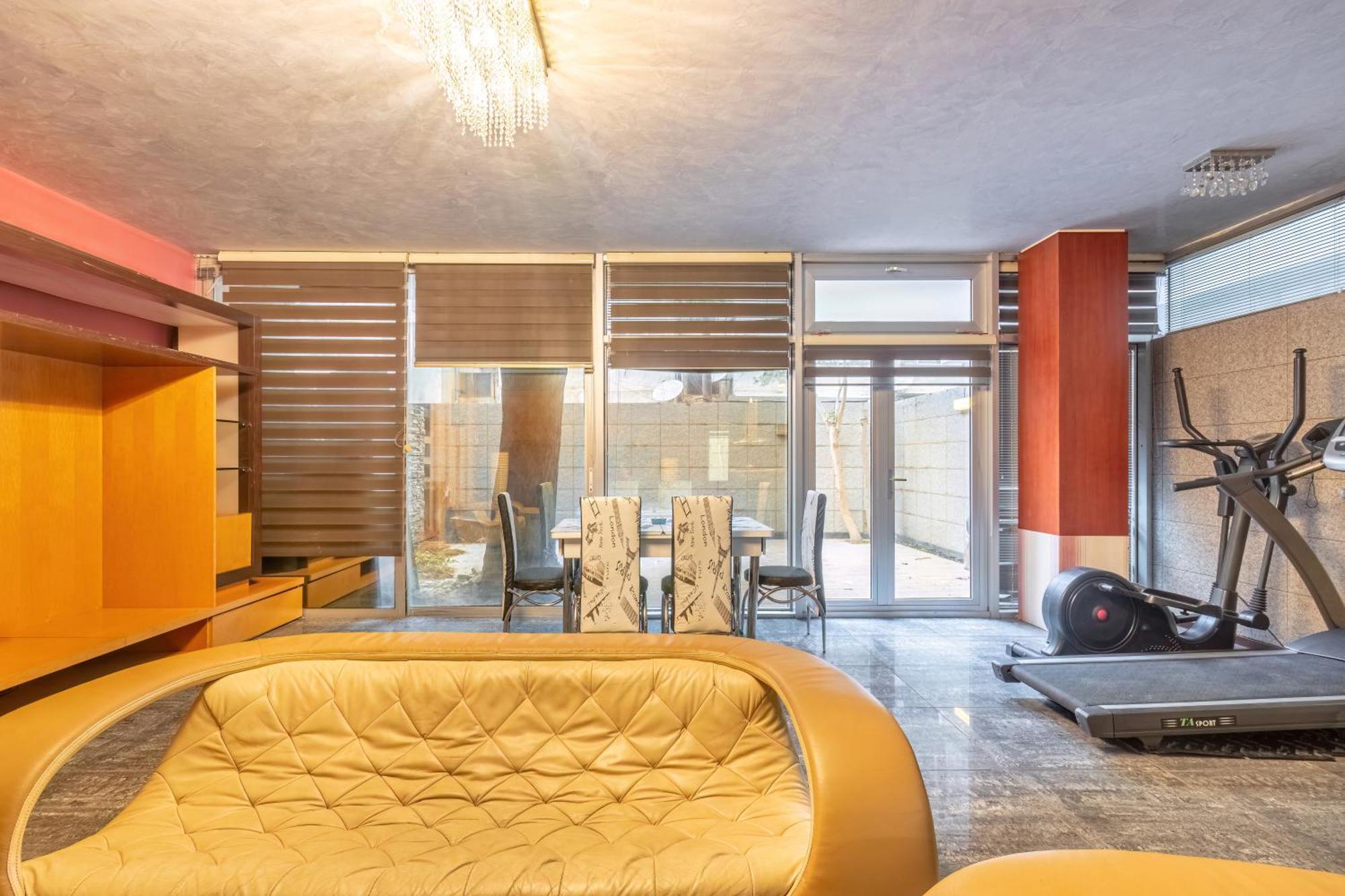 Deluxe Hotel Baku Ngoại thất bức ảnh